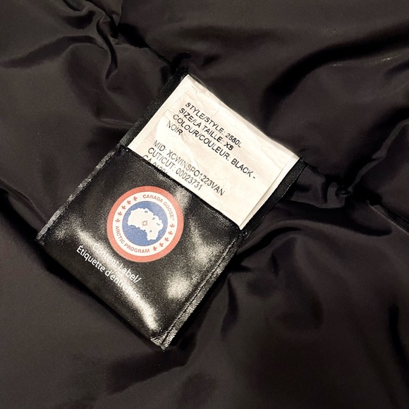 ** SOLD** Canada Goose Rossclair Parka - Picture 7 of 14